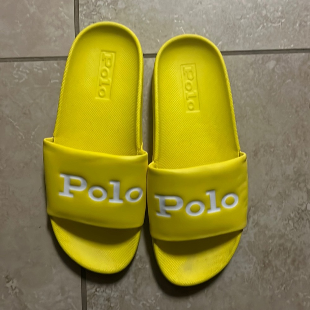 Polo flip flops